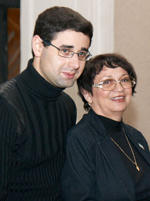 Григорий Асмолов с Софией Крюковой, представителемИзраильского культурного центра в Омске
